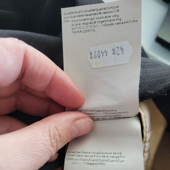 Hugo Boss Suit jacket size 42R‎ - Picture 12 of 12